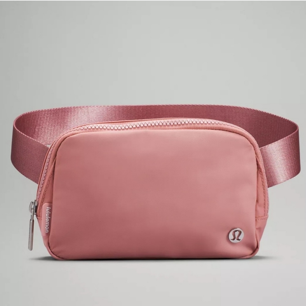 NWT! Lululemon Everywhere Belt Bag Pink Pastel
